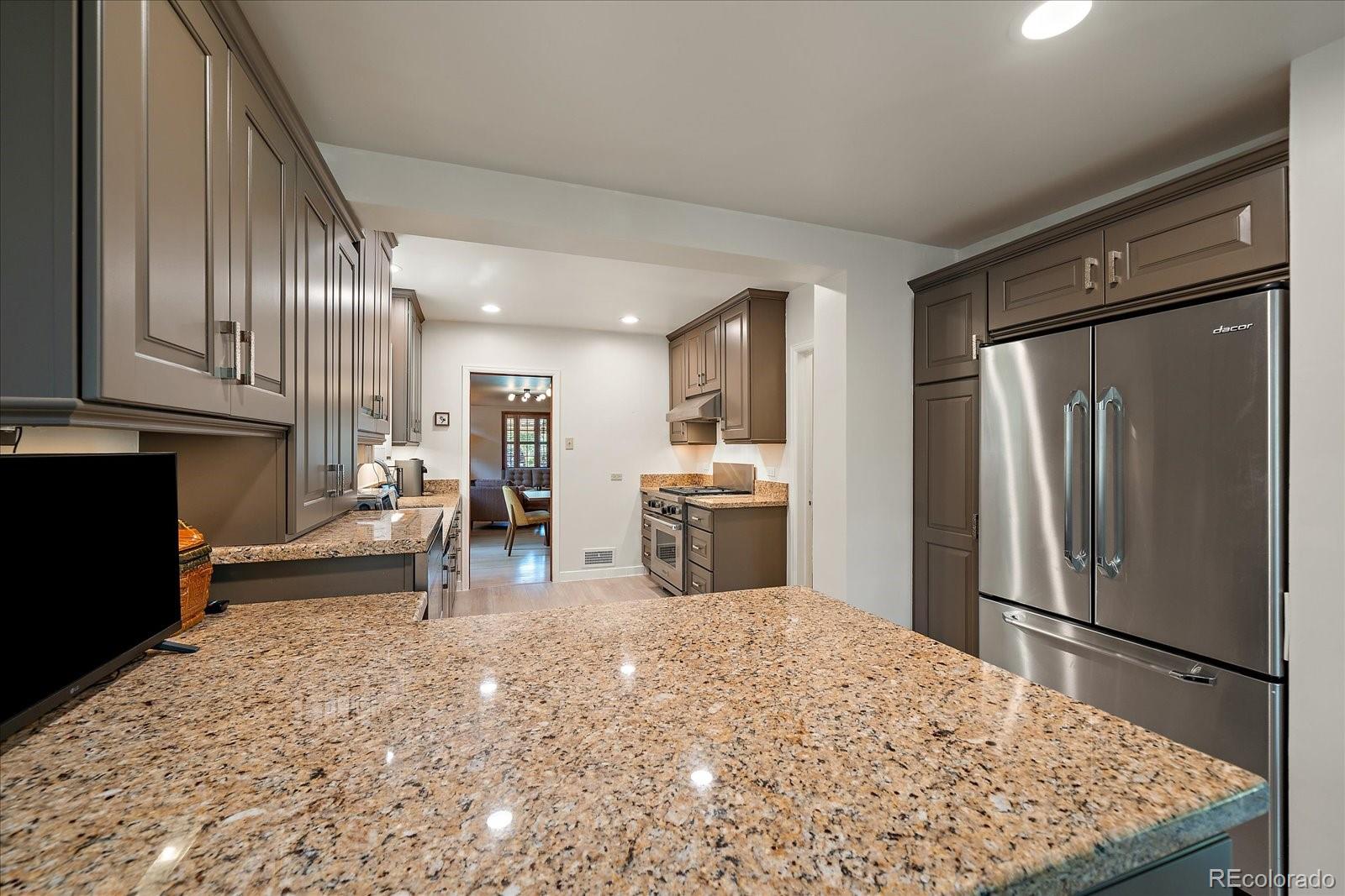 MLS Image #10 for 1040 n kearney street,denver, Colorado