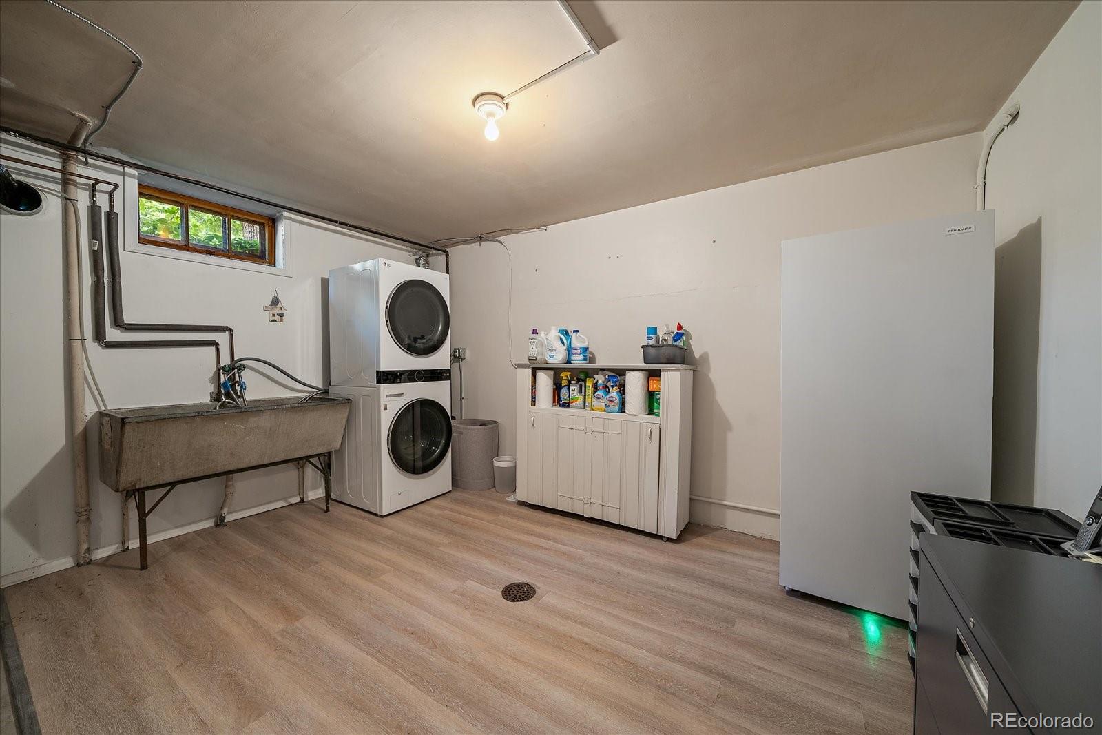MLS Image #18 for 1040 n kearney street,denver, Colorado