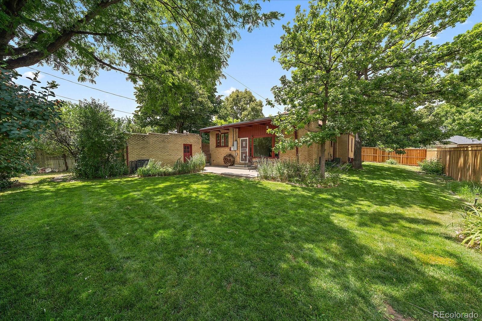 MLS Image #21 for 1040 n kearney street,denver, Colorado