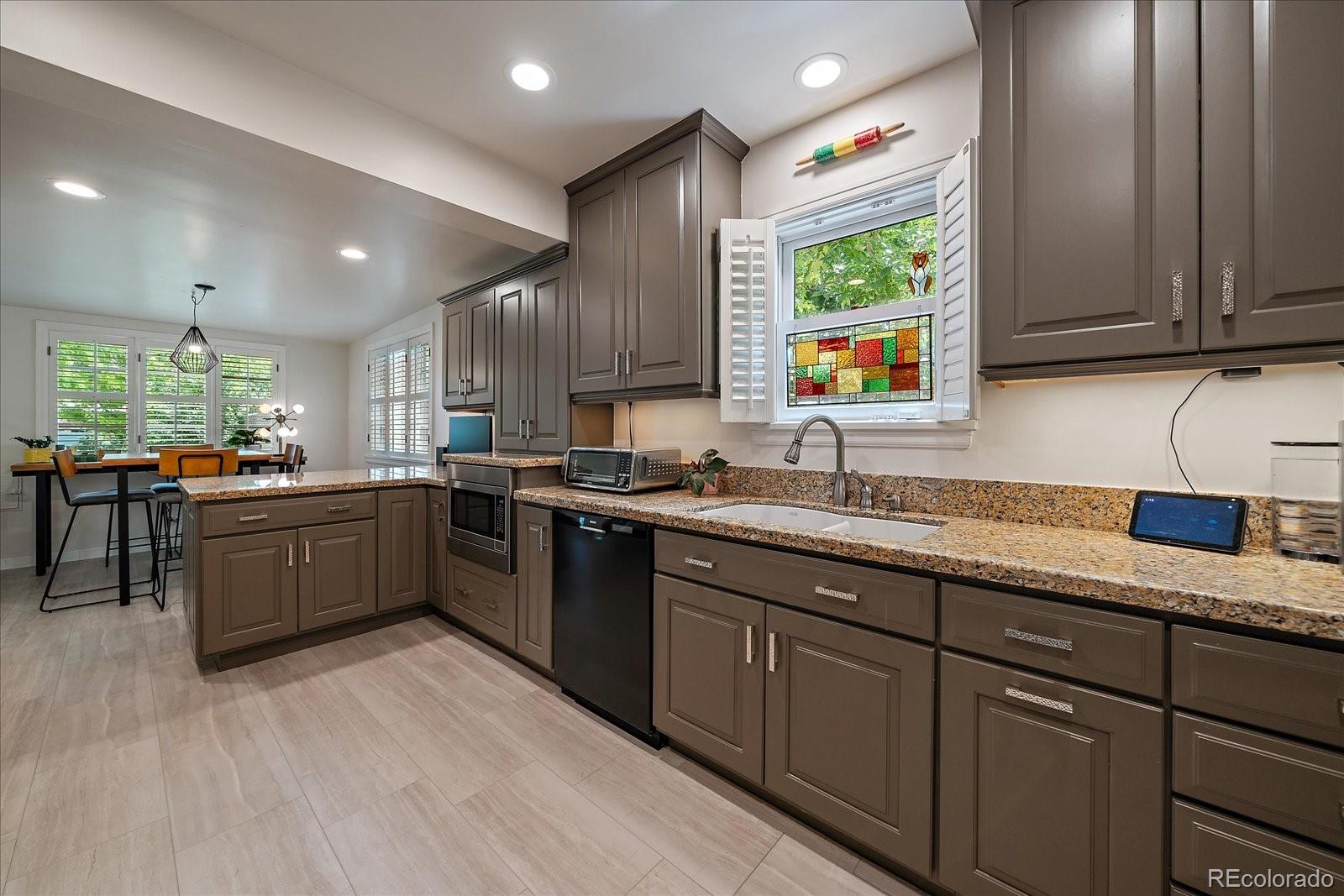 MLS Image #8 for 1040 n kearney street,denver, Colorado