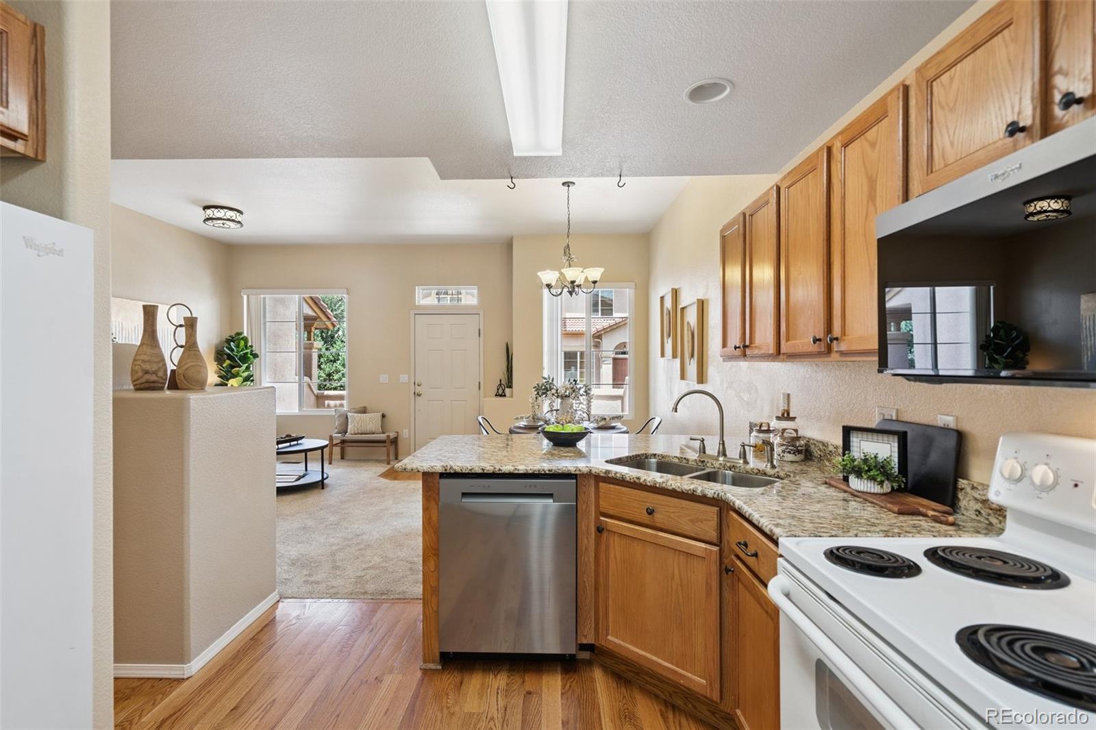 MLS Image #10 for 7042  sand crest view,colorado springs, Colorado