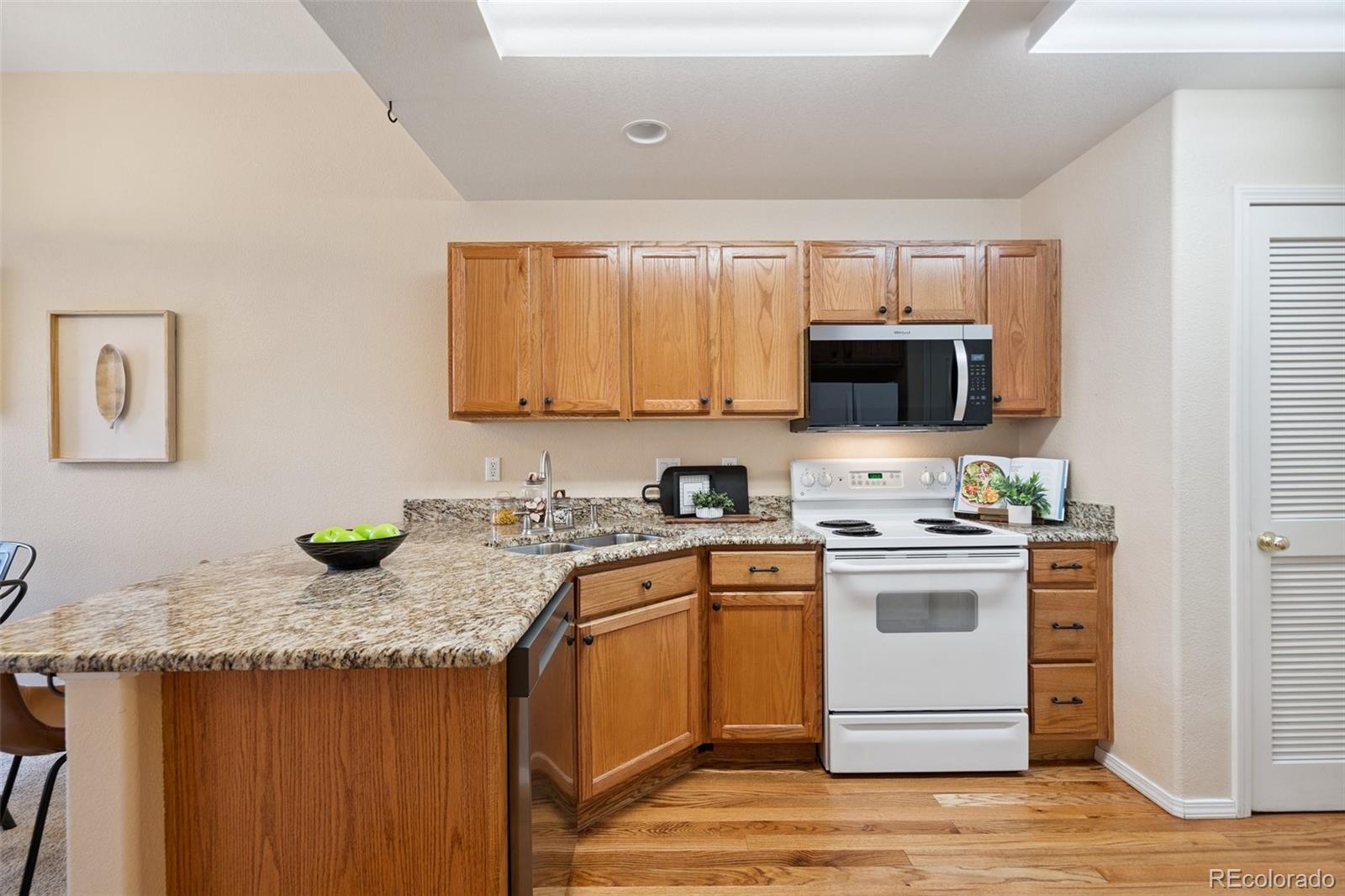 MLS Image #8 for 7042  sand crest view,colorado springs, Colorado