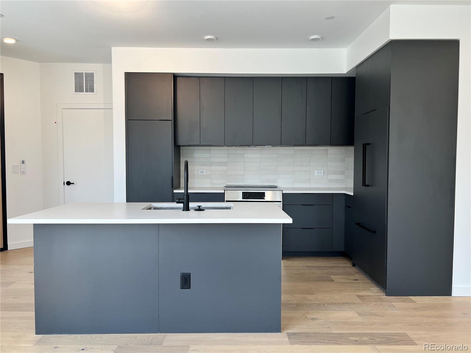 MLS Image #1 for 1601  park avenue,denver, Colorado