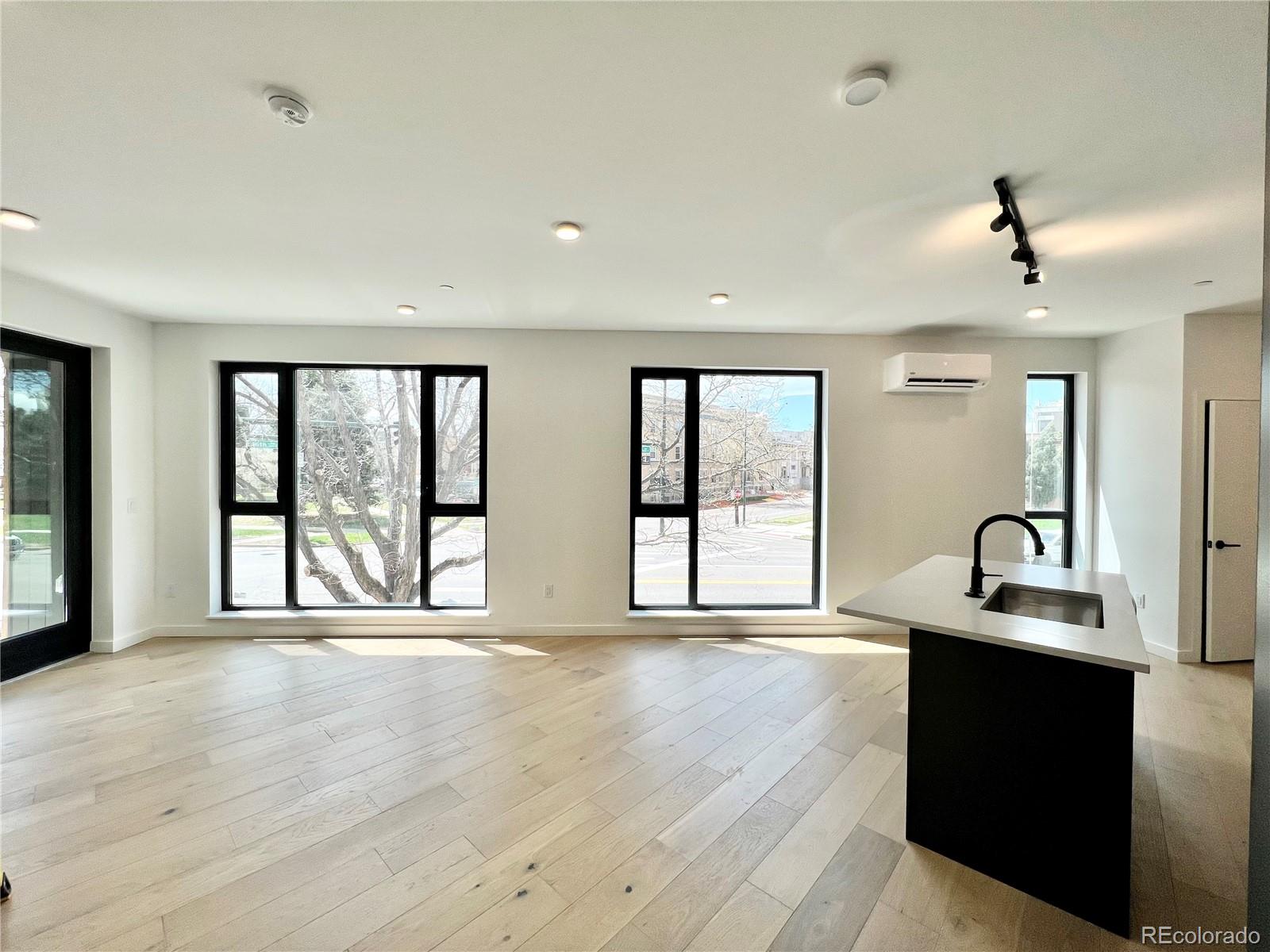 MLS Image #3 for 1601  park avenue,denver, Colorado