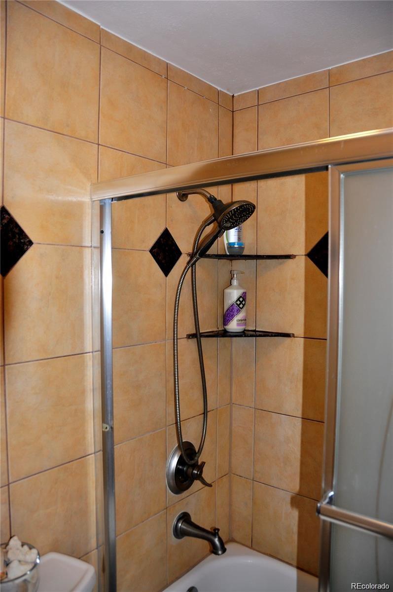 MLS Image #13 for 1300 s parker road,denver, Colorado