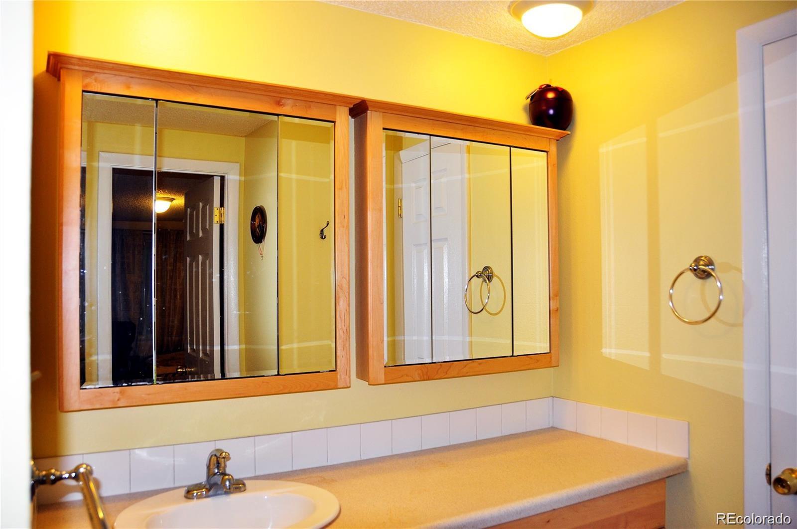 MLS Image #15 for 1300 s parker road,denver, Colorado