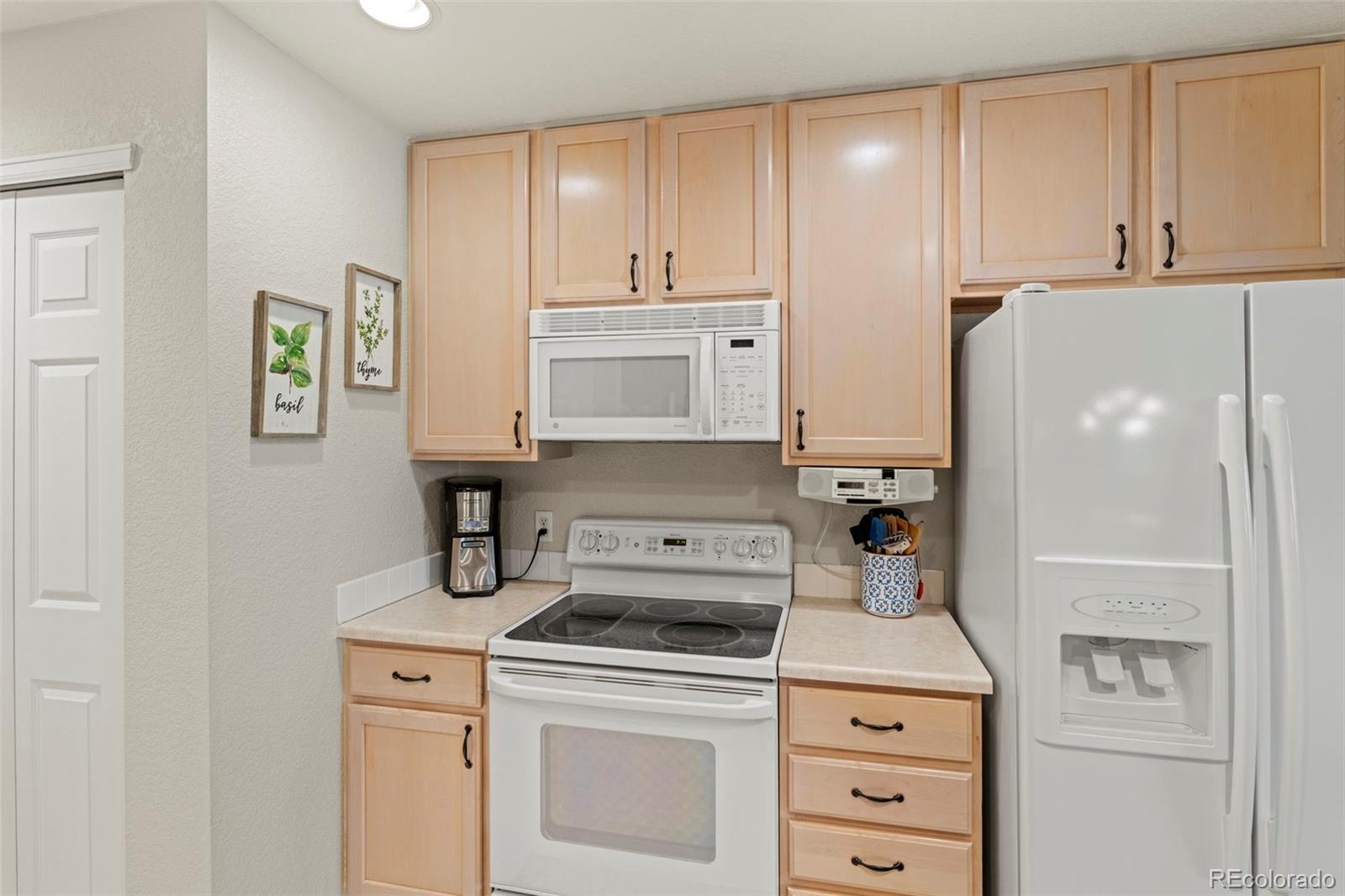 MLS Image #10 for 8009 s algonquian court,aurora, Colorado