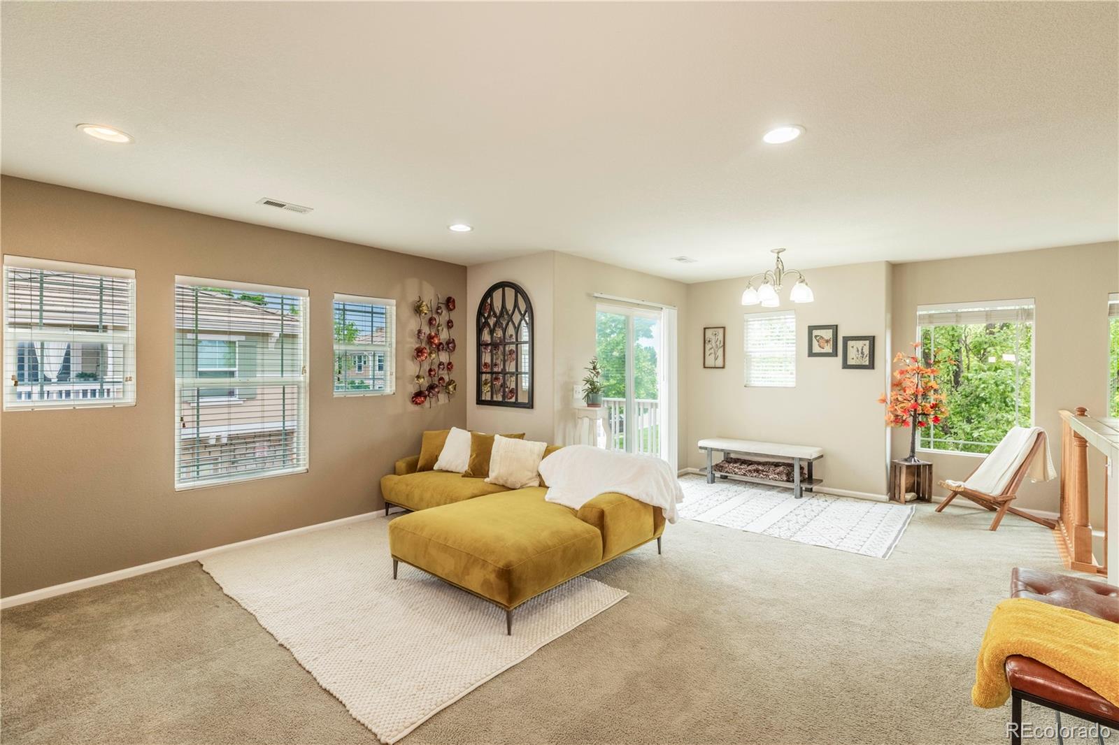 MLS Image #4 for 9760  mayfair street,englewood, Colorado