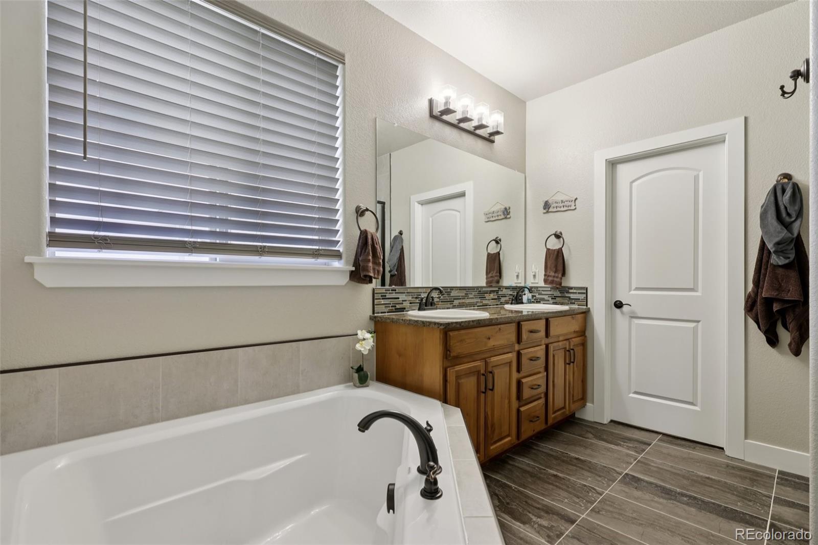 MLS Image #11 for 3125  brunner boulevard,johnstown, Colorado