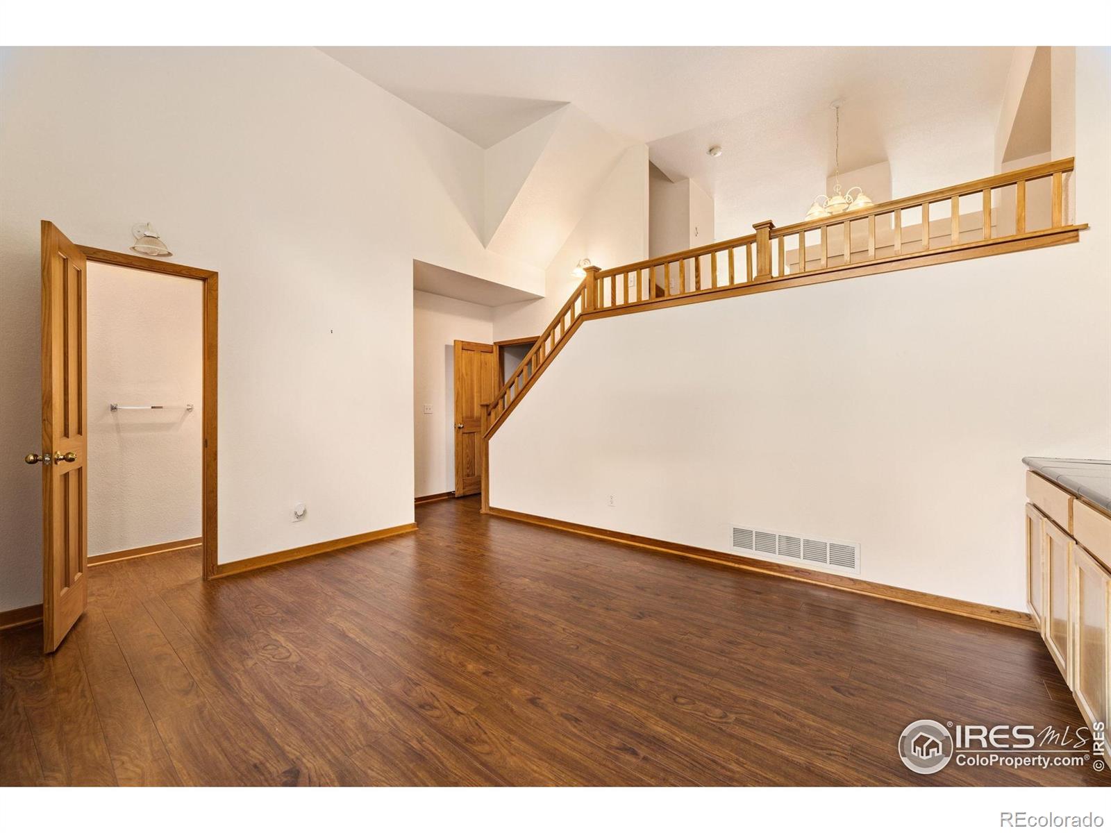 MLS Image #6 for 3686  oakwood drive,longmont, Colorado