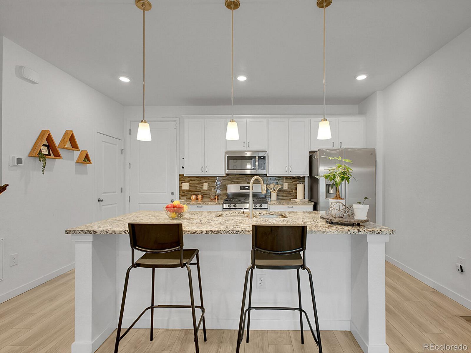 MLS Image #12 for 7488 w pacific lane,denver, Colorado