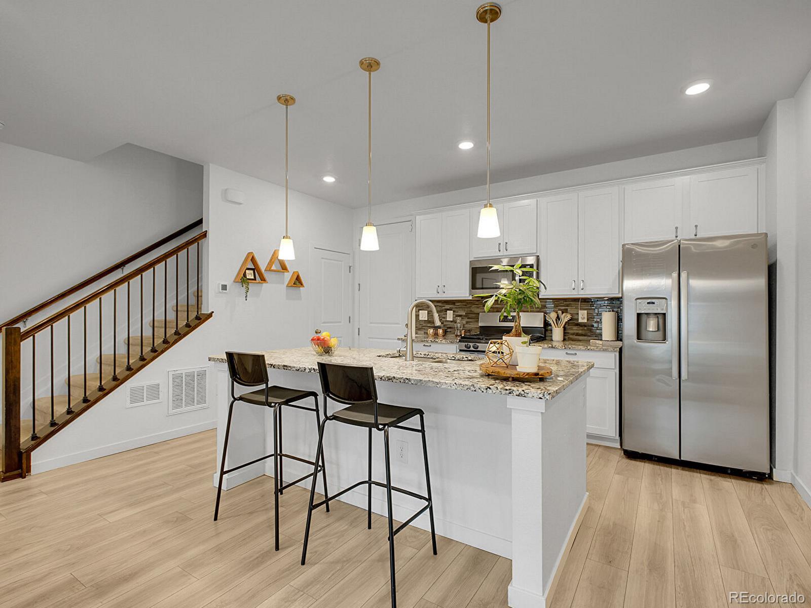 MLS Image #14 for 7488 w pacific lane,denver, Colorado