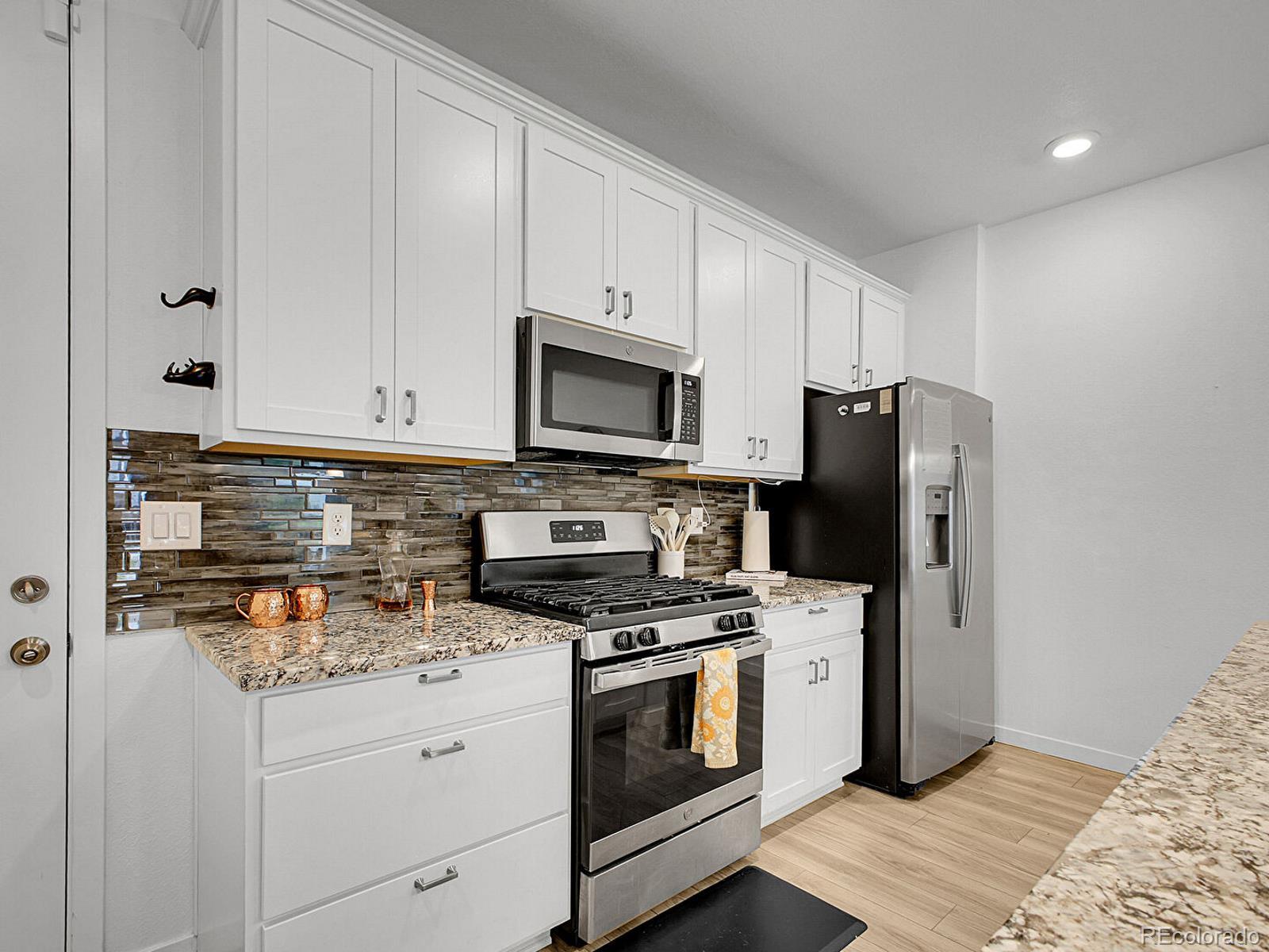 MLS Image #16 for 7488 w pacific lane,denver, Colorado