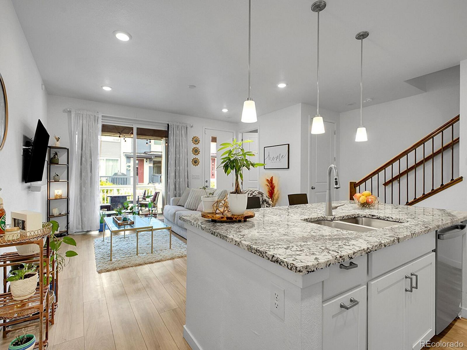 MLS Image #8 for 7488 w pacific lane,denver, Colorado
