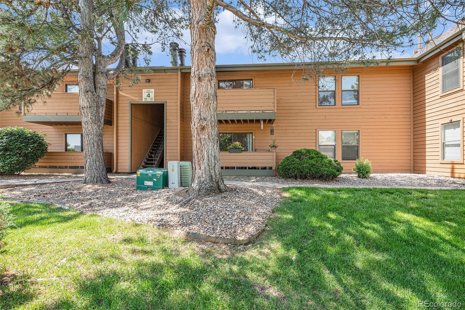 MLS Image #12 for 3325 s ammons street,lakewood, Colorado