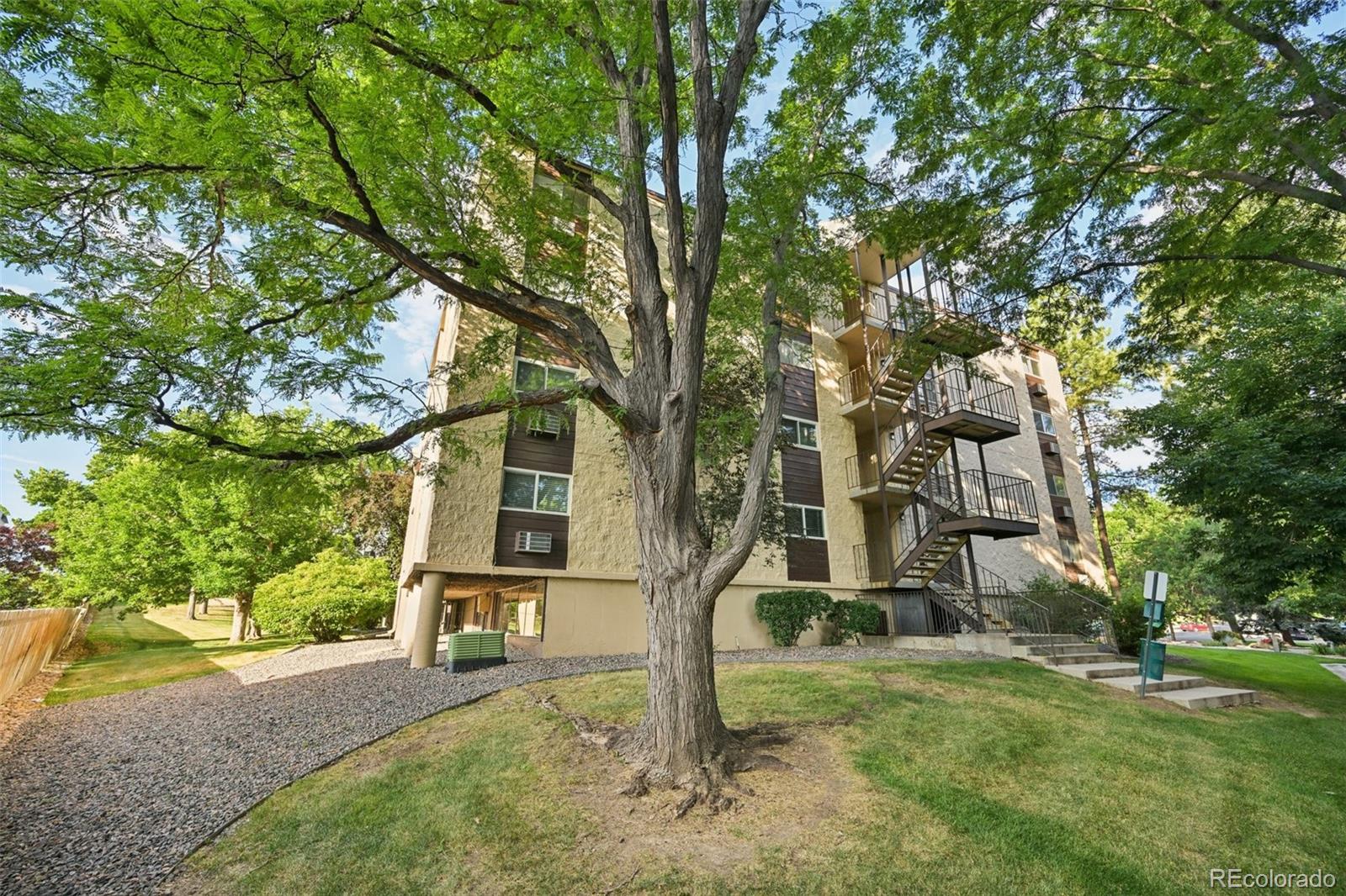 MLS Image #21 for 3460 s poplar street,denver, Colorado
