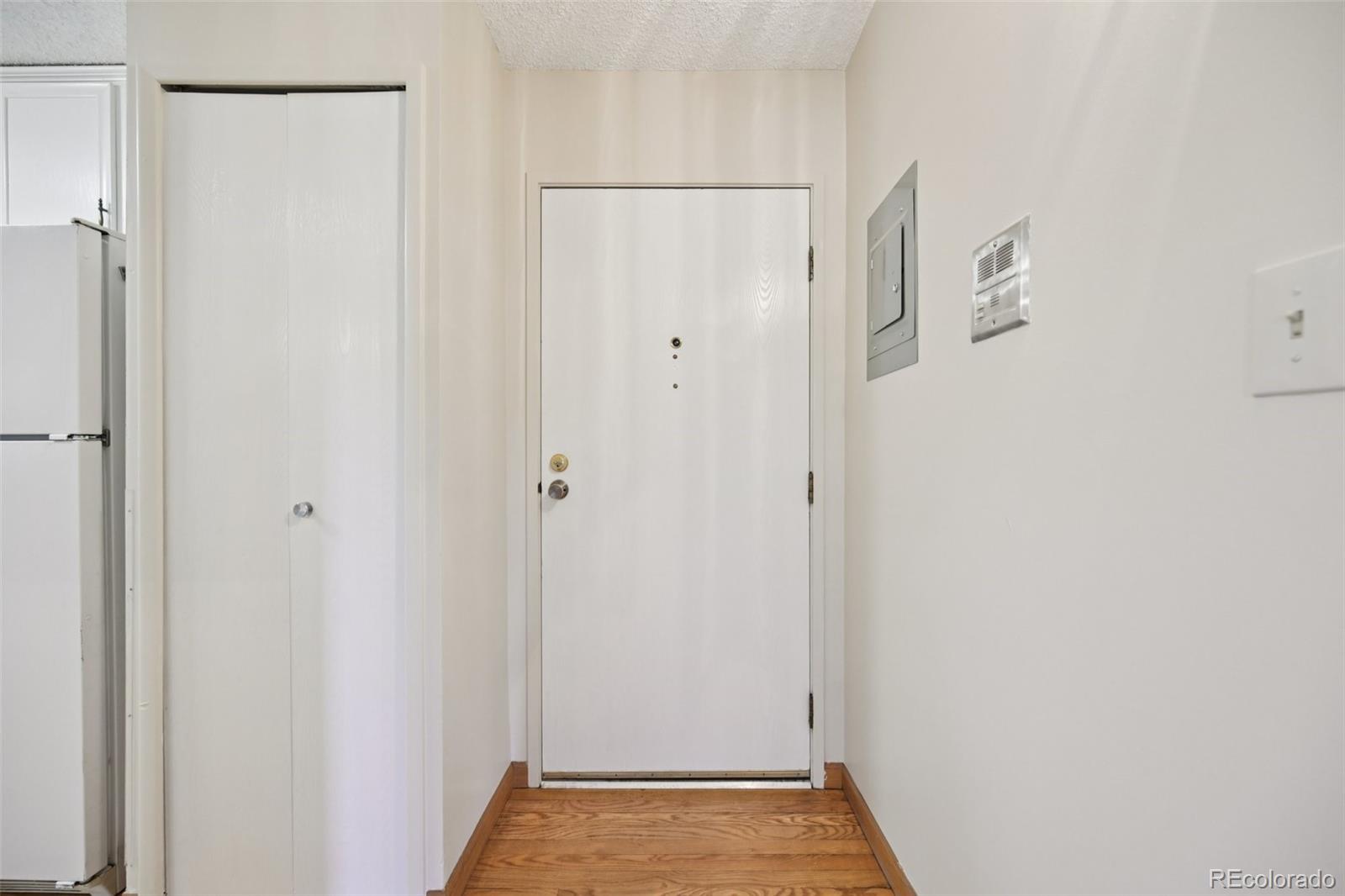 MLS Image #4 for 3460 s poplar street,denver, Colorado