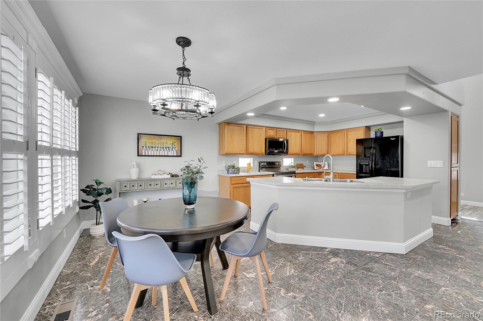 MLS Image #9 for 19731 e 40th avenue,denver, Colorado