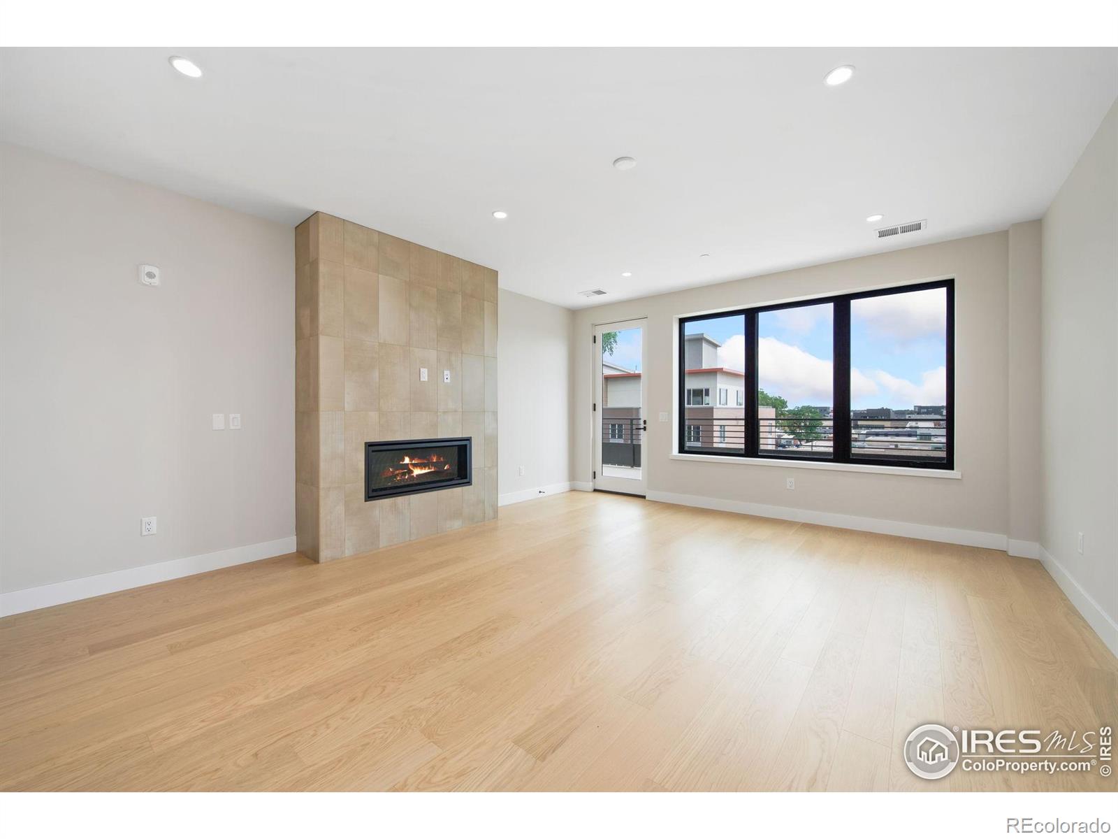 MLS Image #3 for 205 e 6th street,loveland, Colorado