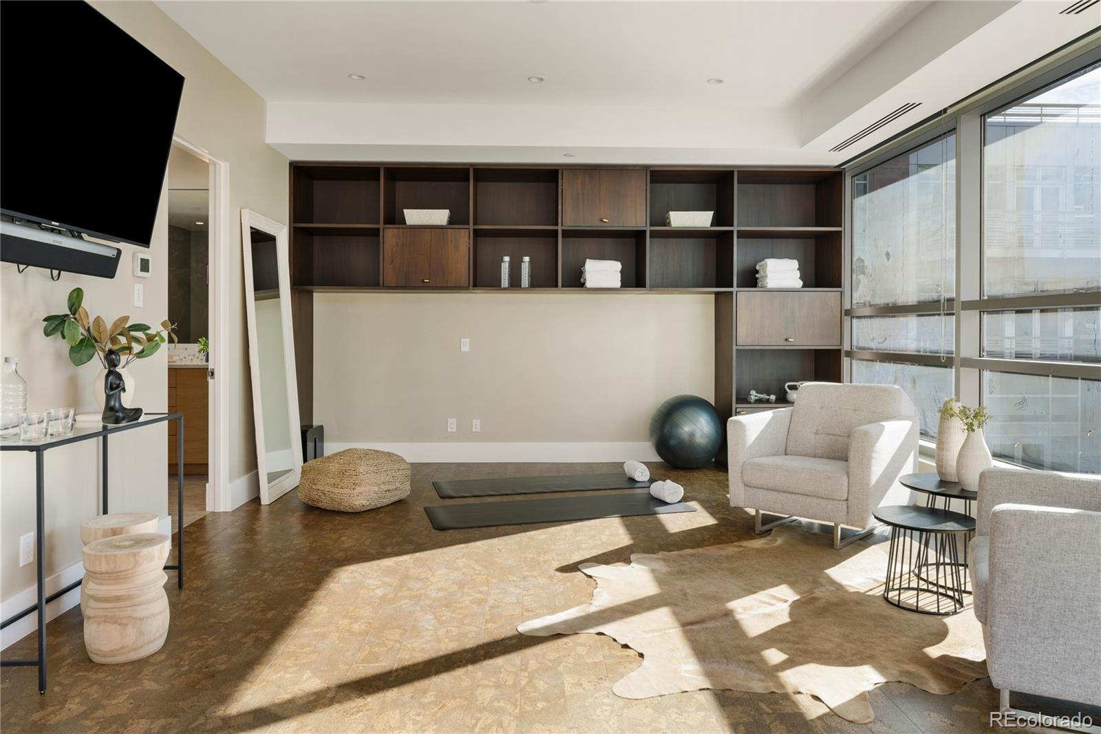MLS Image #14 for 2800 e 2nd avenue,denver, Colorado