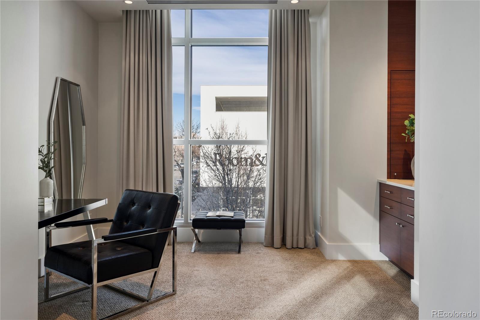 MLS Image #22 for 2800 e 2nd avenue,denver, Colorado