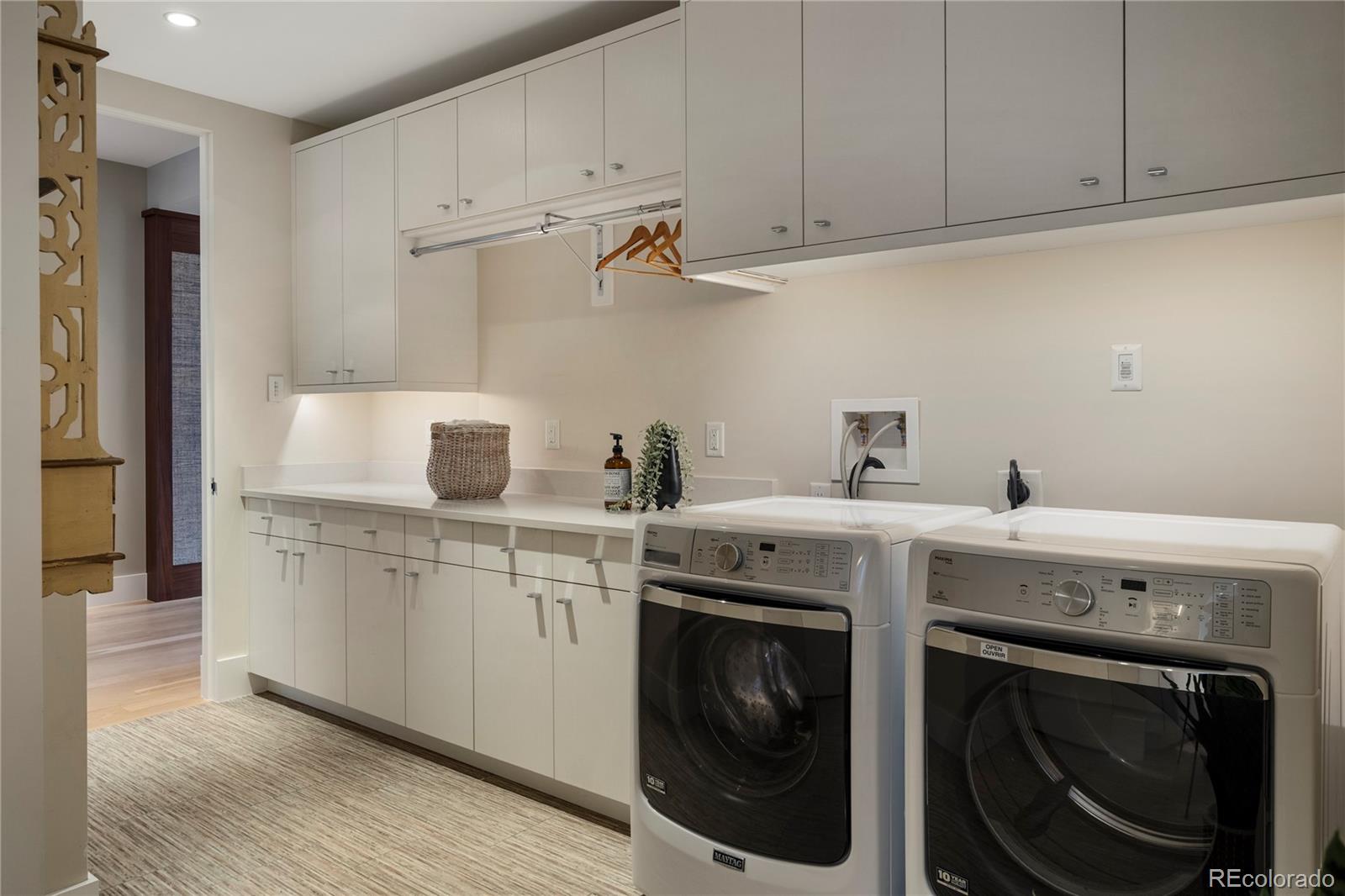 MLS Image #32 for 2800 e 2nd avenue,denver, Colorado