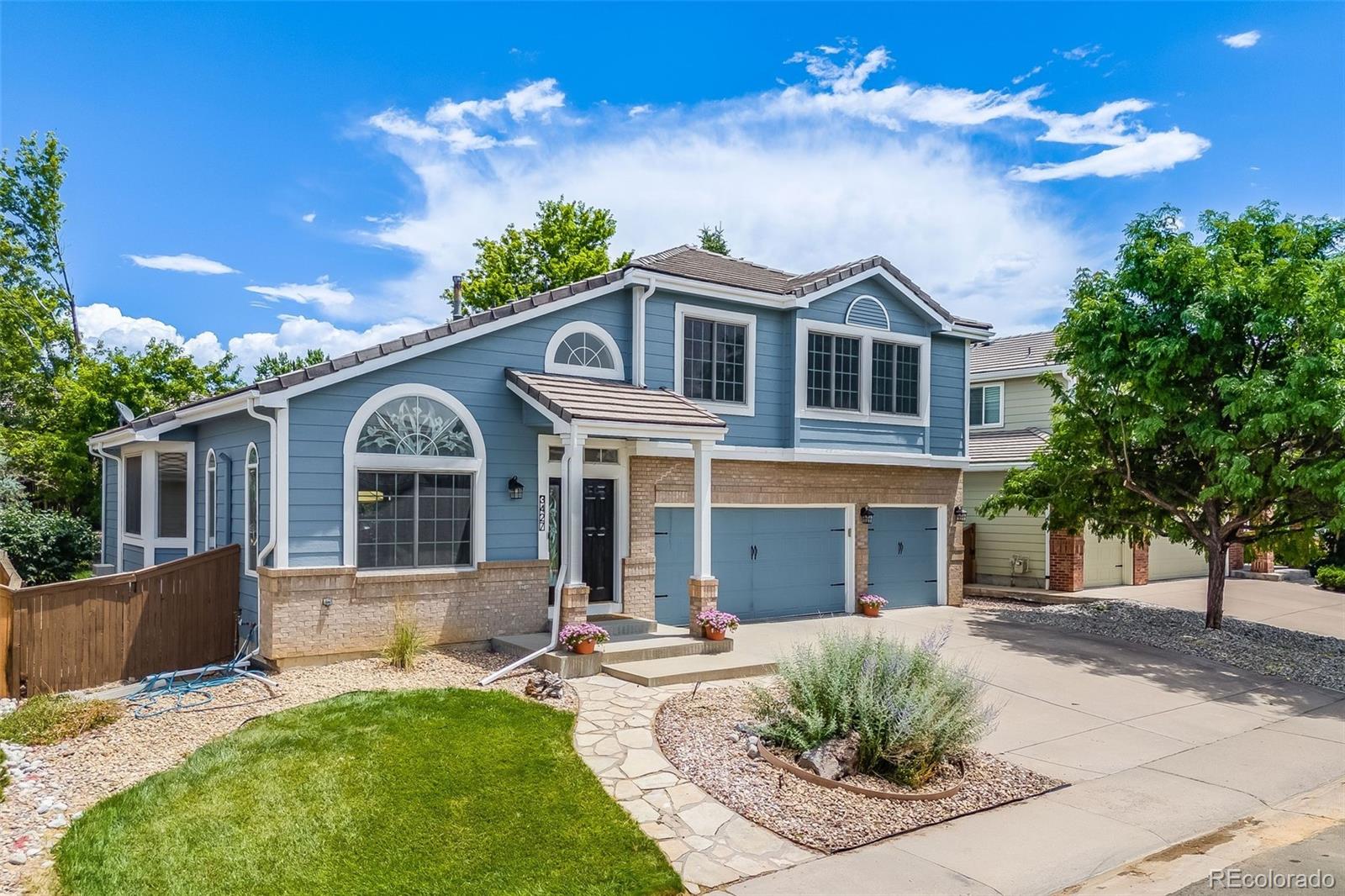 MLS Image #2 for 3427  oak leaf place,highlands ranch, Colorado