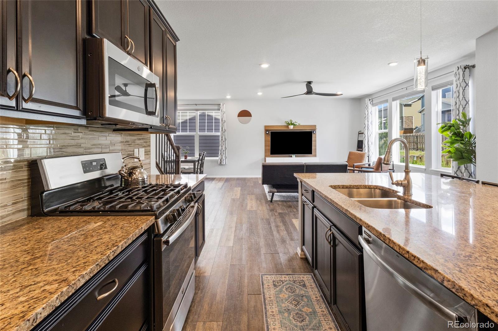 MLS Image #11 for 26304 e fourth place,aurora, Colorado