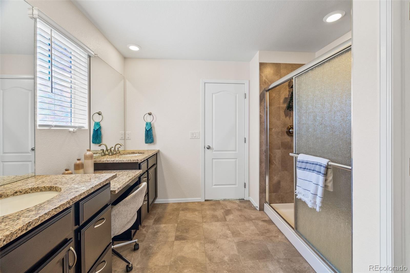 MLS Image #17 for 26304 e fourth place,aurora, Colorado