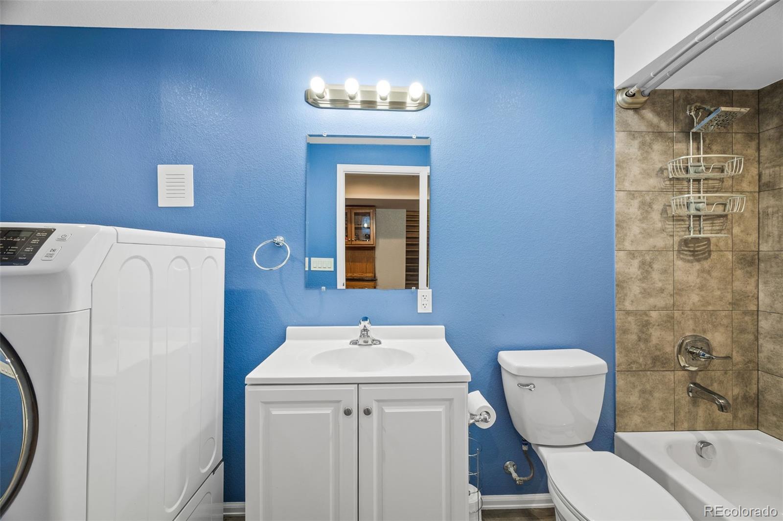 MLS Image #28 for 26304 e fourth place,aurora, Colorado