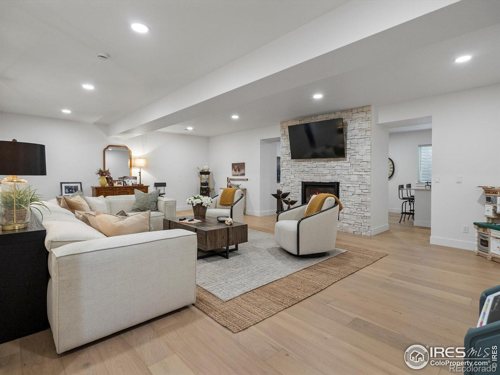 MLS Image #29 for 9035 s shawnee court,aurora, Colorado