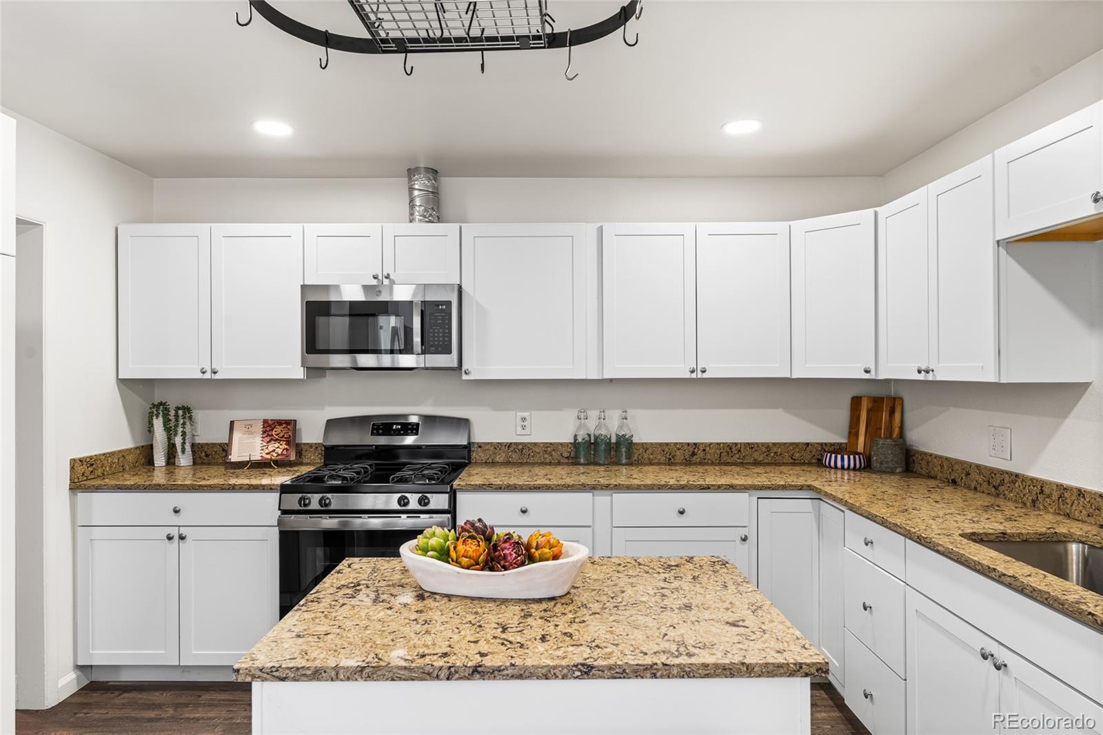 MLS Image #7 for 571 s taft street,lakewood, Colorado