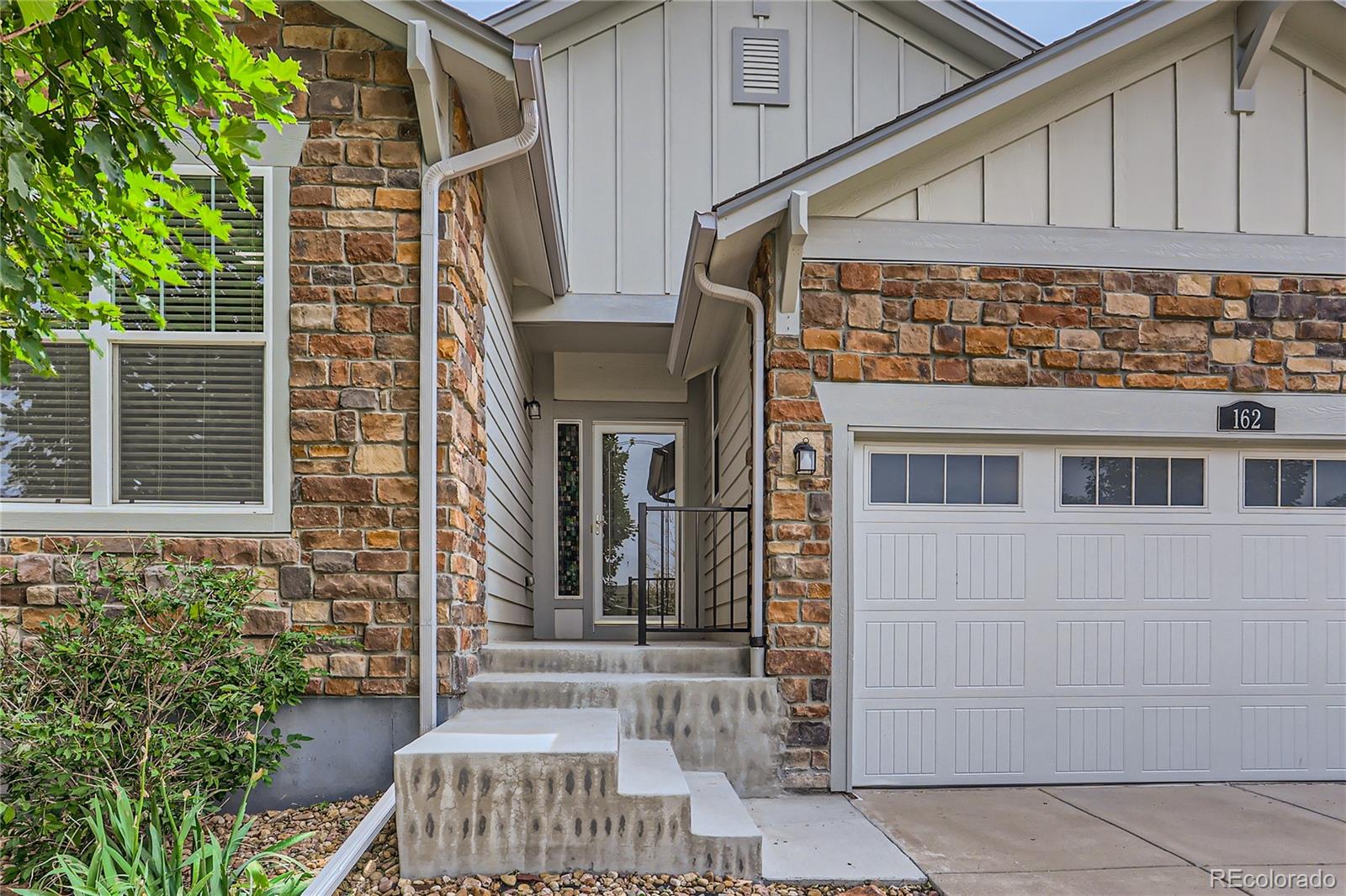 MLS Image #2 for 162 n eaton park street,aurora, Colorado