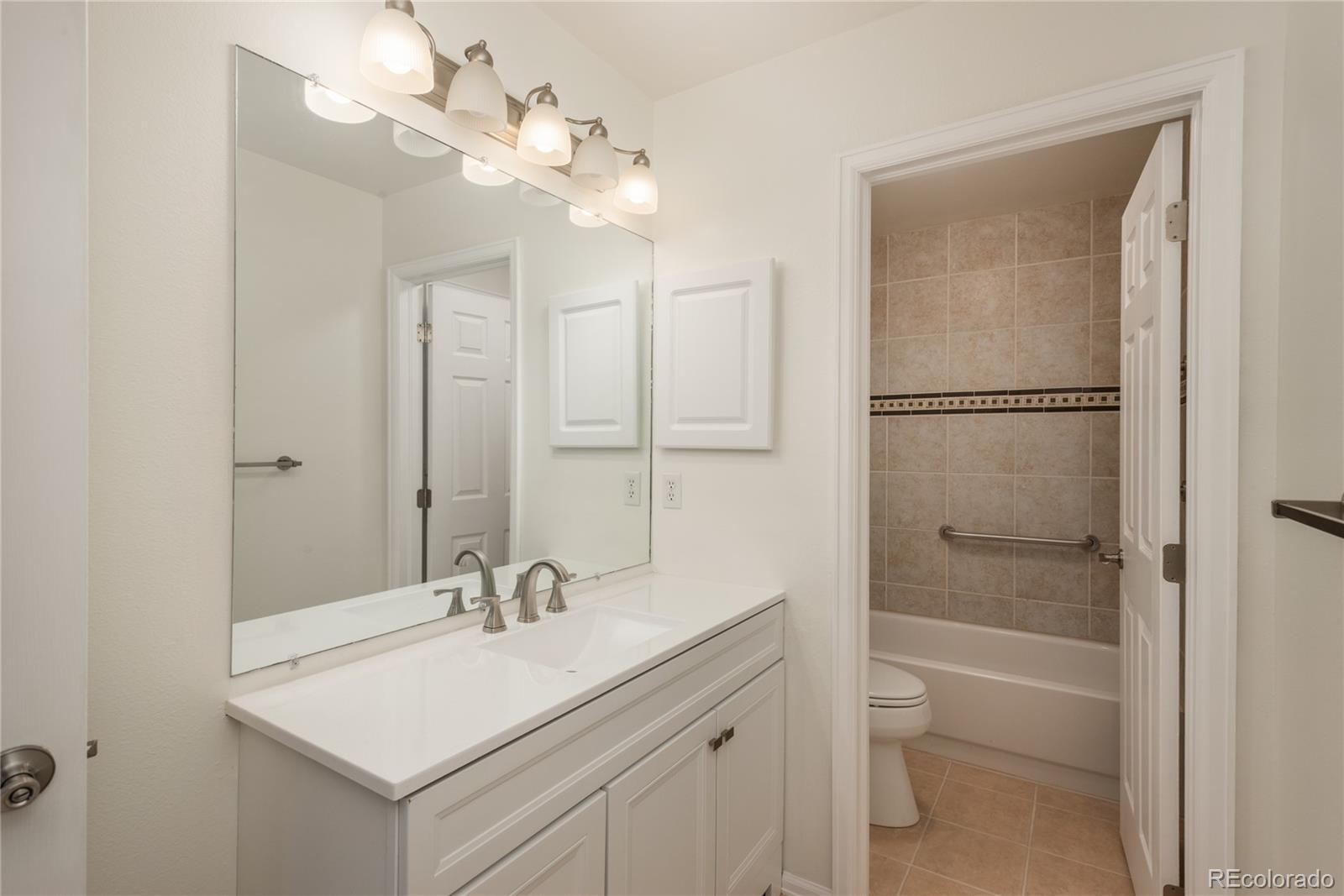MLS Image #23 for 773 s dearborn circle,aurora, Colorado