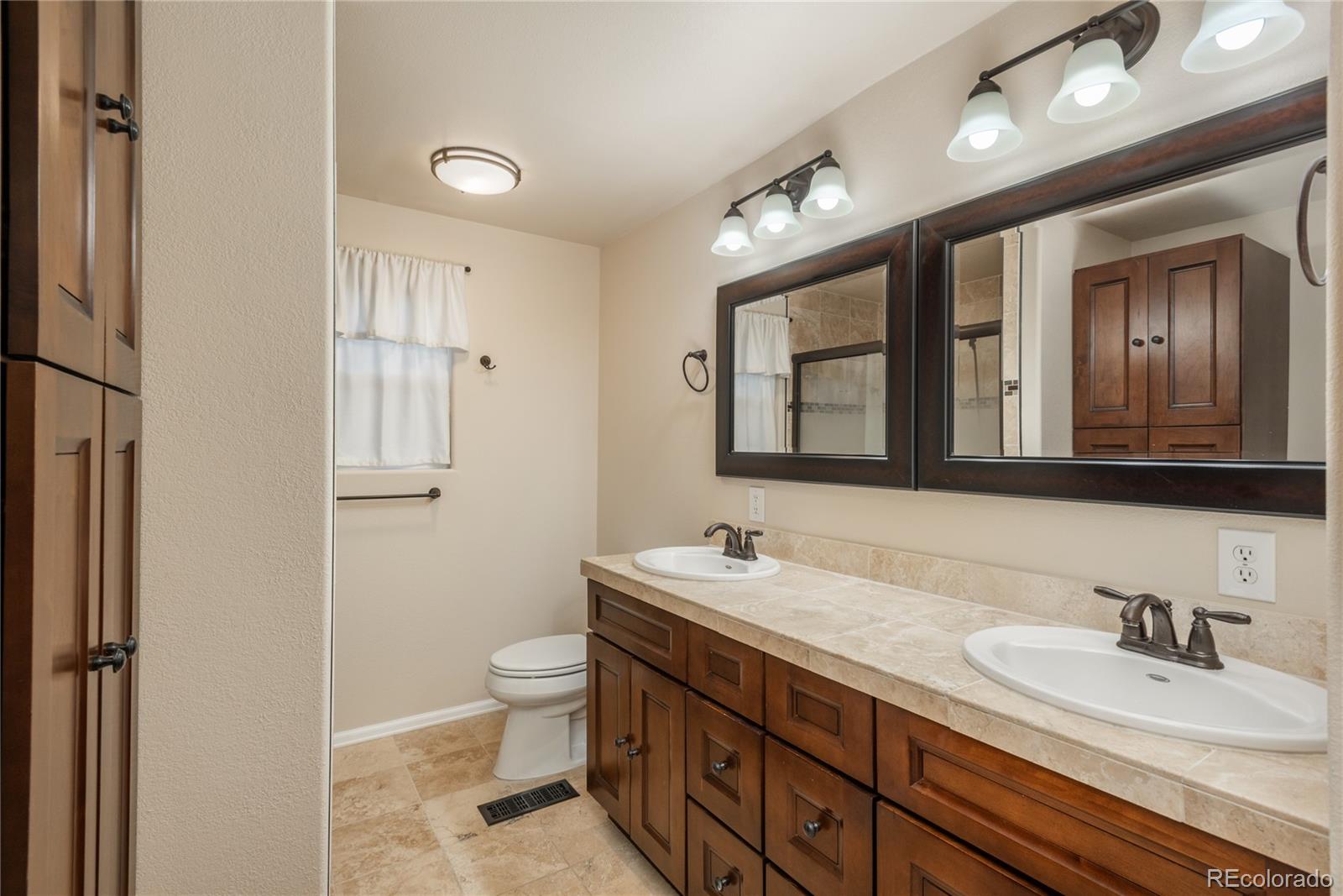 MLS Image #29 for 773 s dearborn circle,aurora, Colorado
