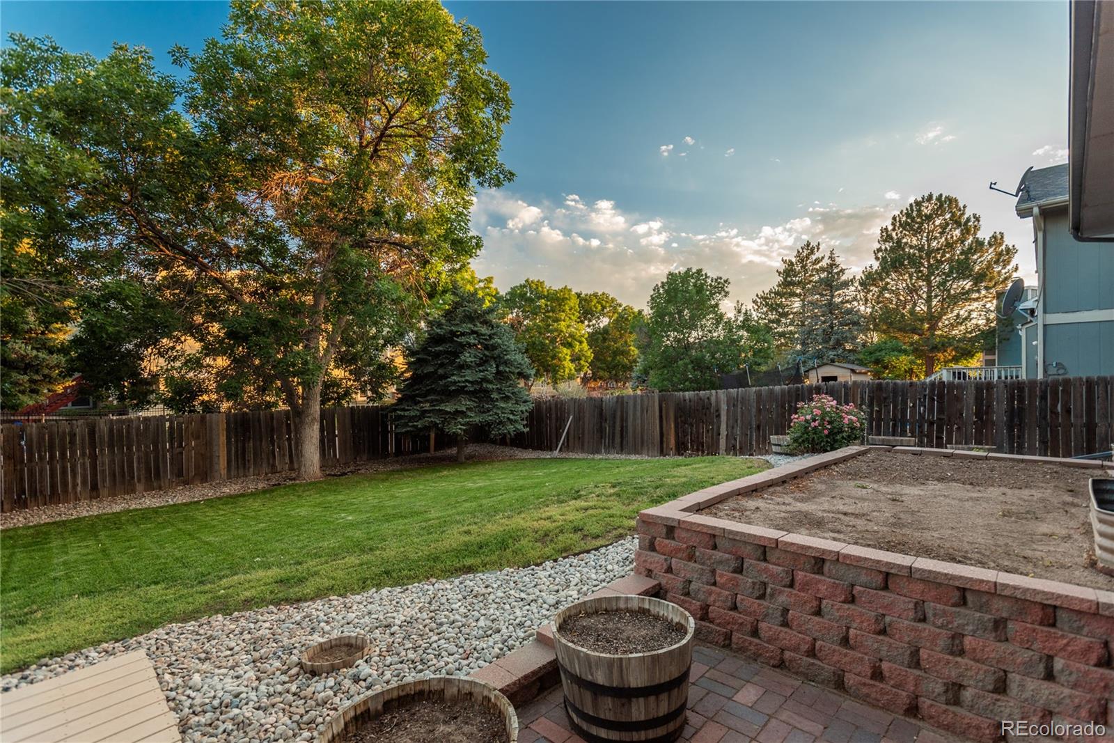 MLS Image #40 for 773 s dearborn circle,aurora, Colorado