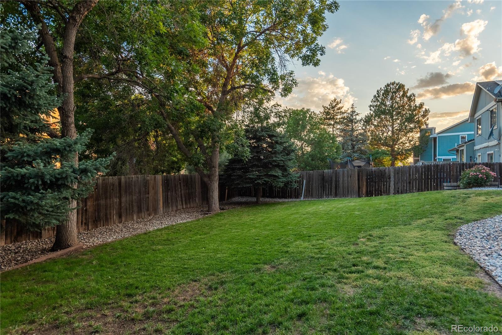 MLS Image #42 for 773 s dearborn circle,aurora, Colorado