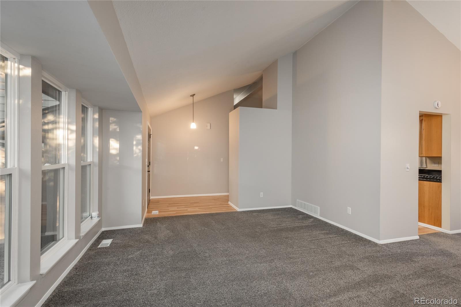 MLS Image #6 for 773 s dearborn circle,aurora, Colorado
