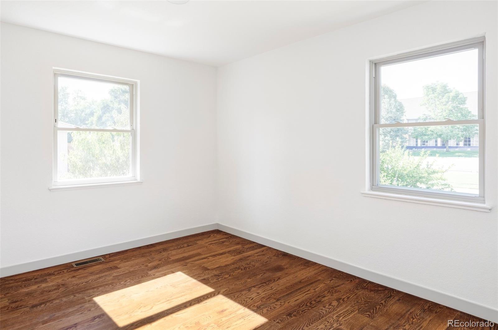 MLS Image #26 for 1759  olive street,denver, Colorado