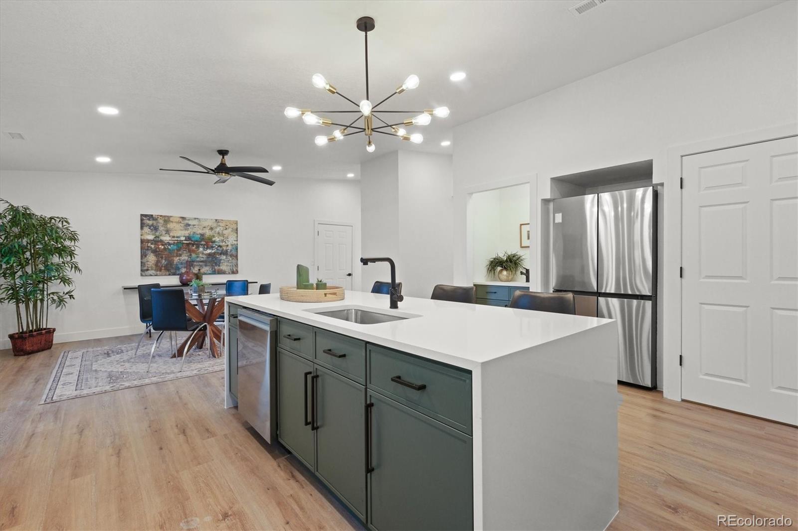 MLS Image #5 for 3025  ivanhoe street,denver, Colorado