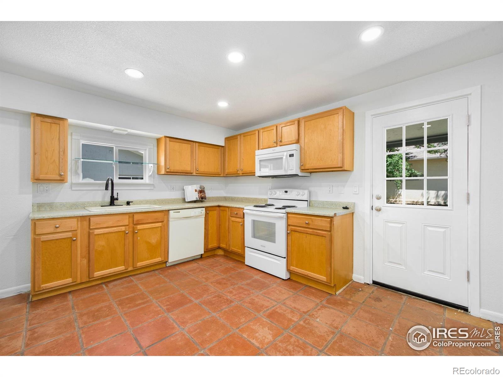 MLS Image #7 for 645 w 1st street,loveland, Colorado