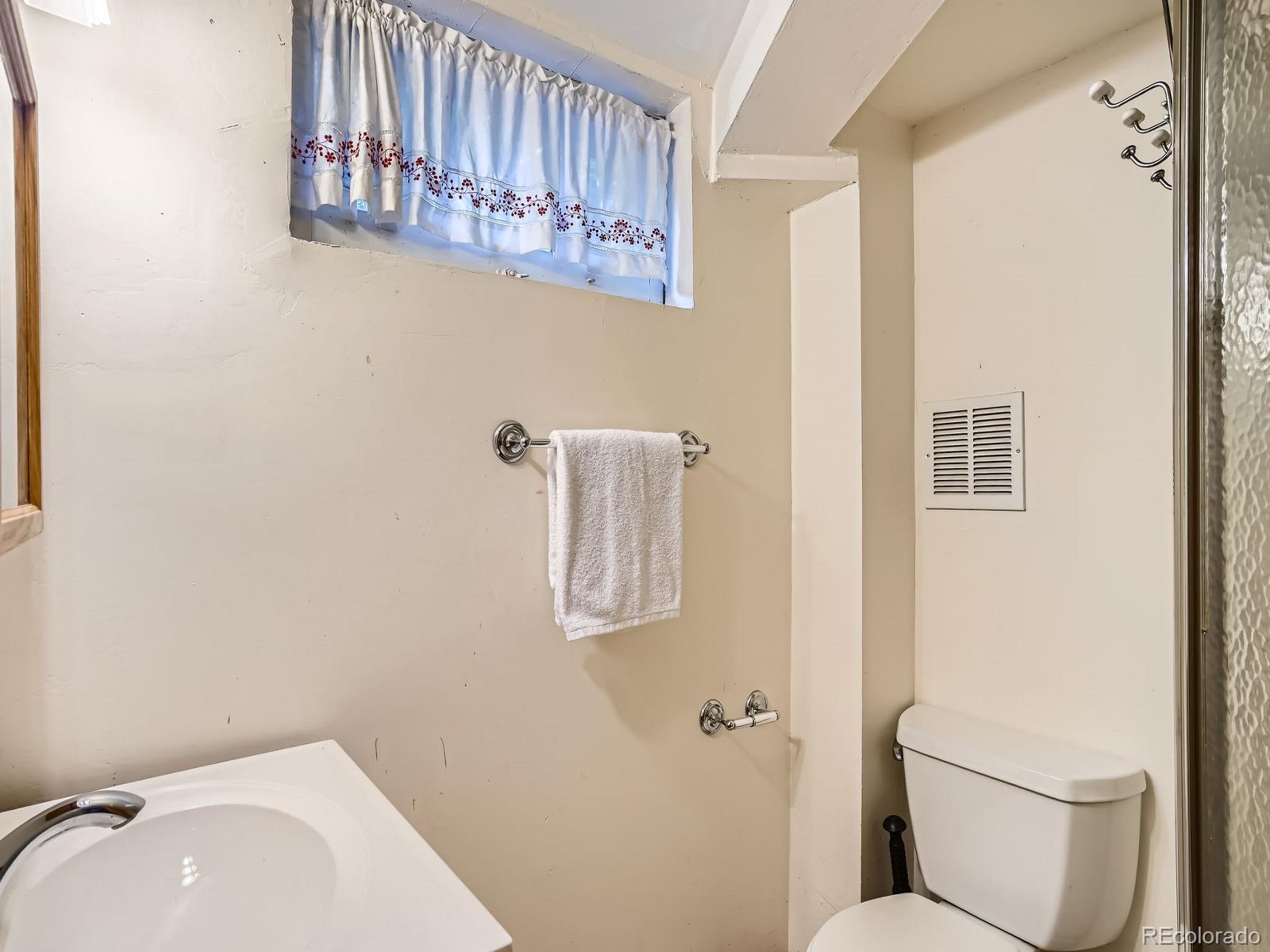 MLS Image #18 for 2329 s gilpin street,denver, Colorado