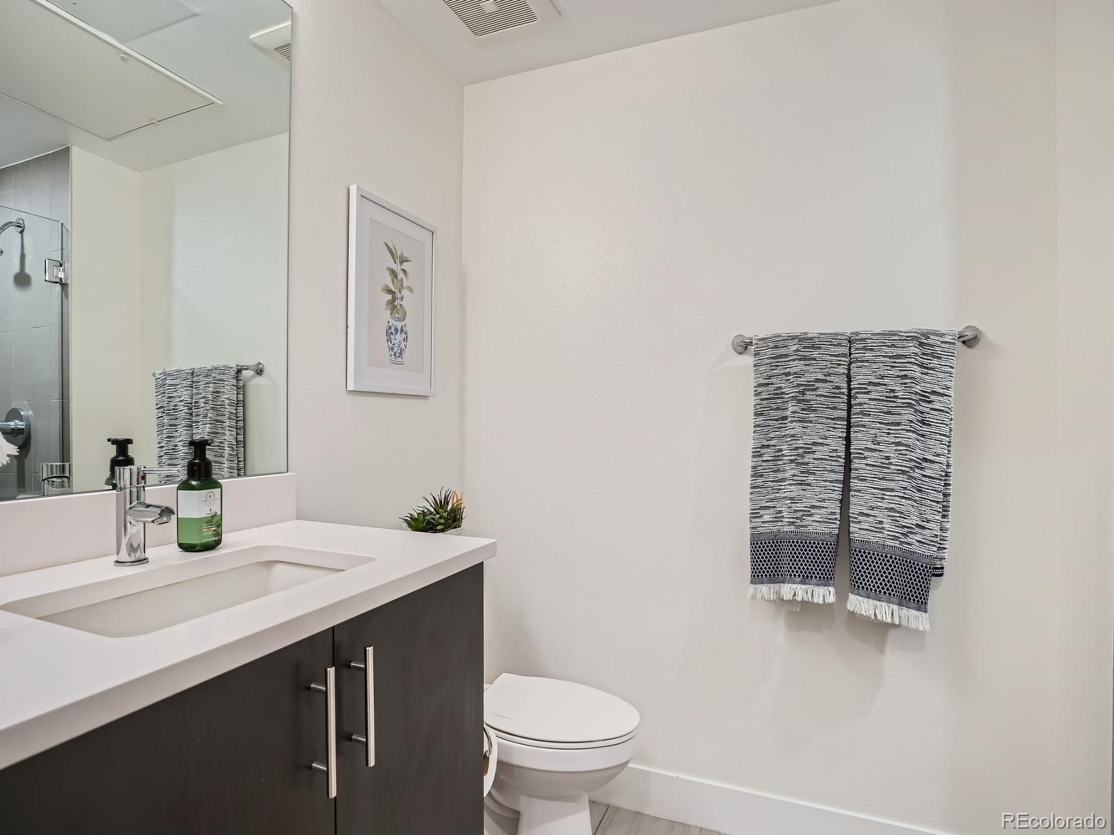 MLS Image #7 for 2374 s university boulevard,denver, Colorado