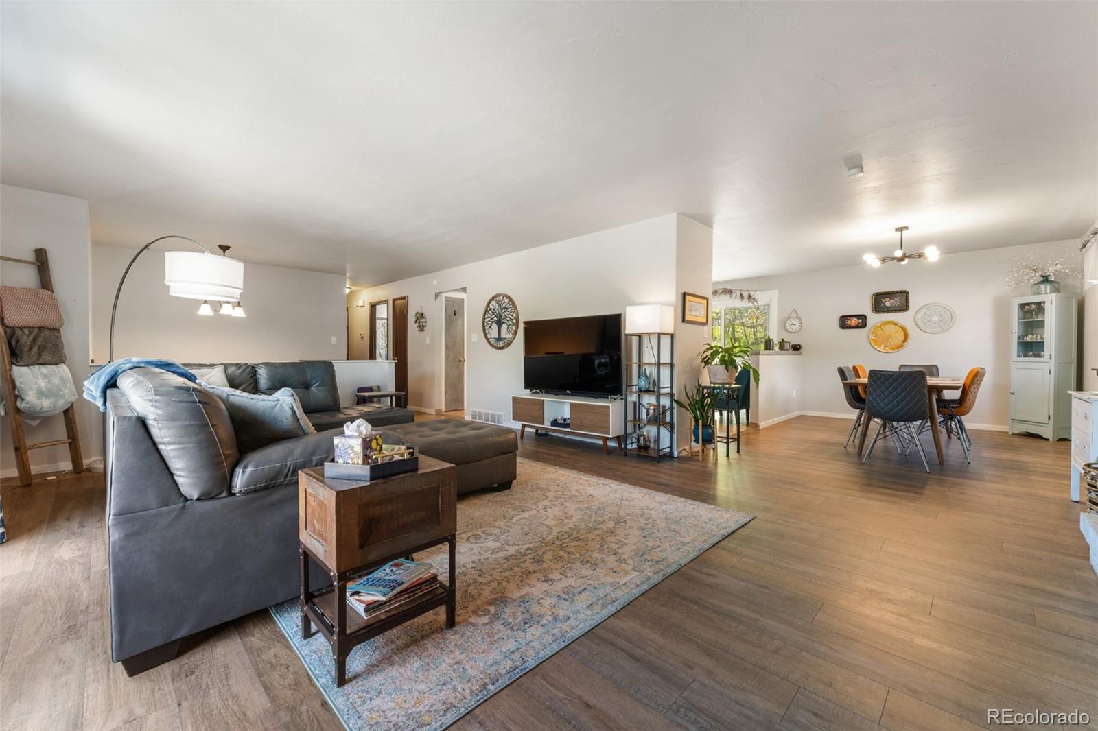 MLS Image #5 for 6170  castlewood lane,colorado springs, Colorado