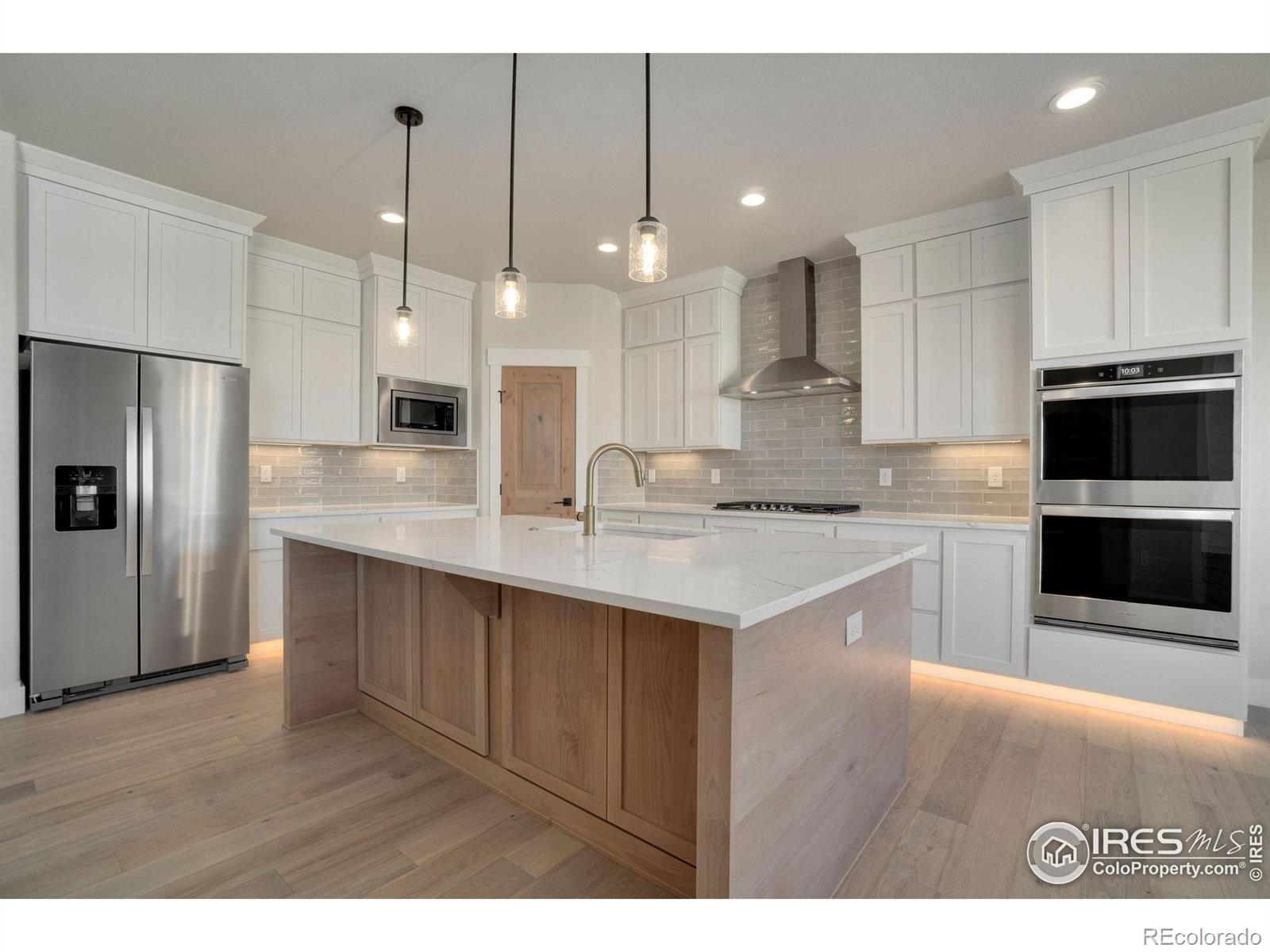 MLS Image #12 for 23845 e river front drive,aurora, Colorado