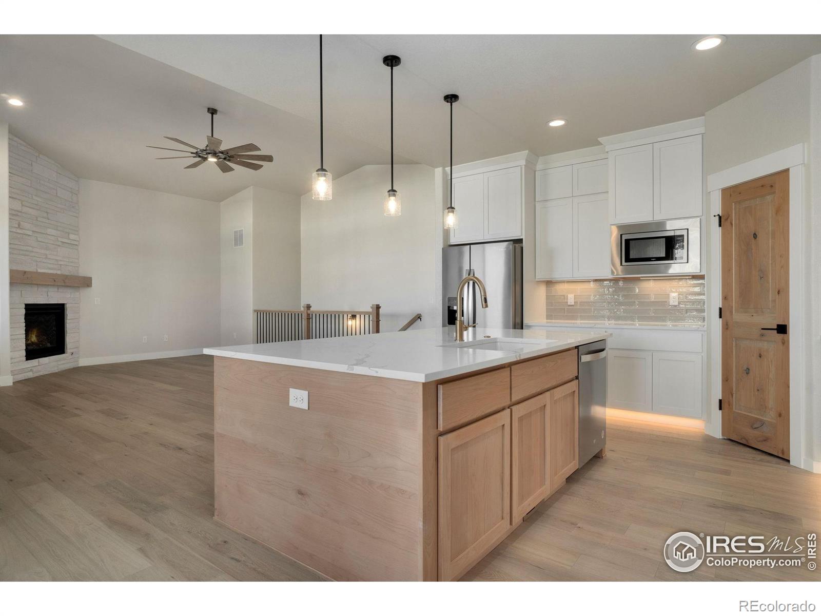 MLS Image #15 for 23845 e river front drive,aurora, Colorado