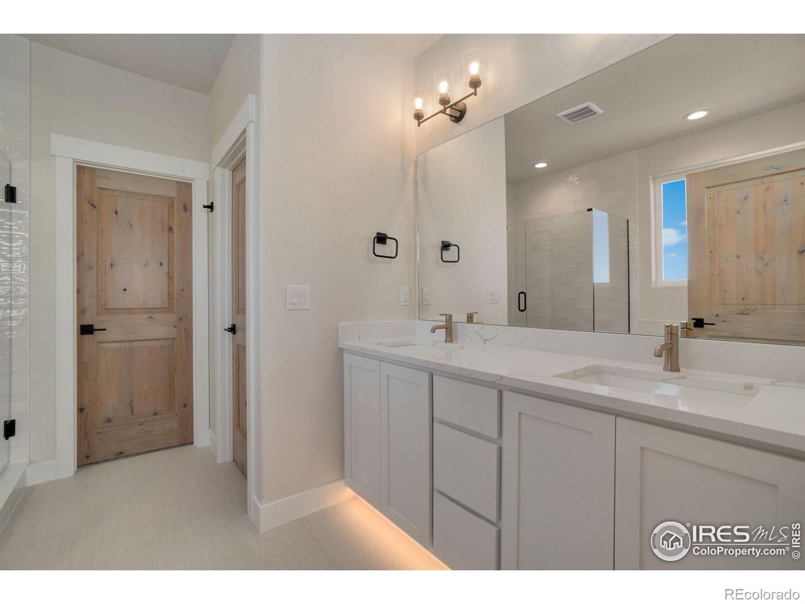 MLS Image #20 for 23845 e river front drive,aurora, Colorado