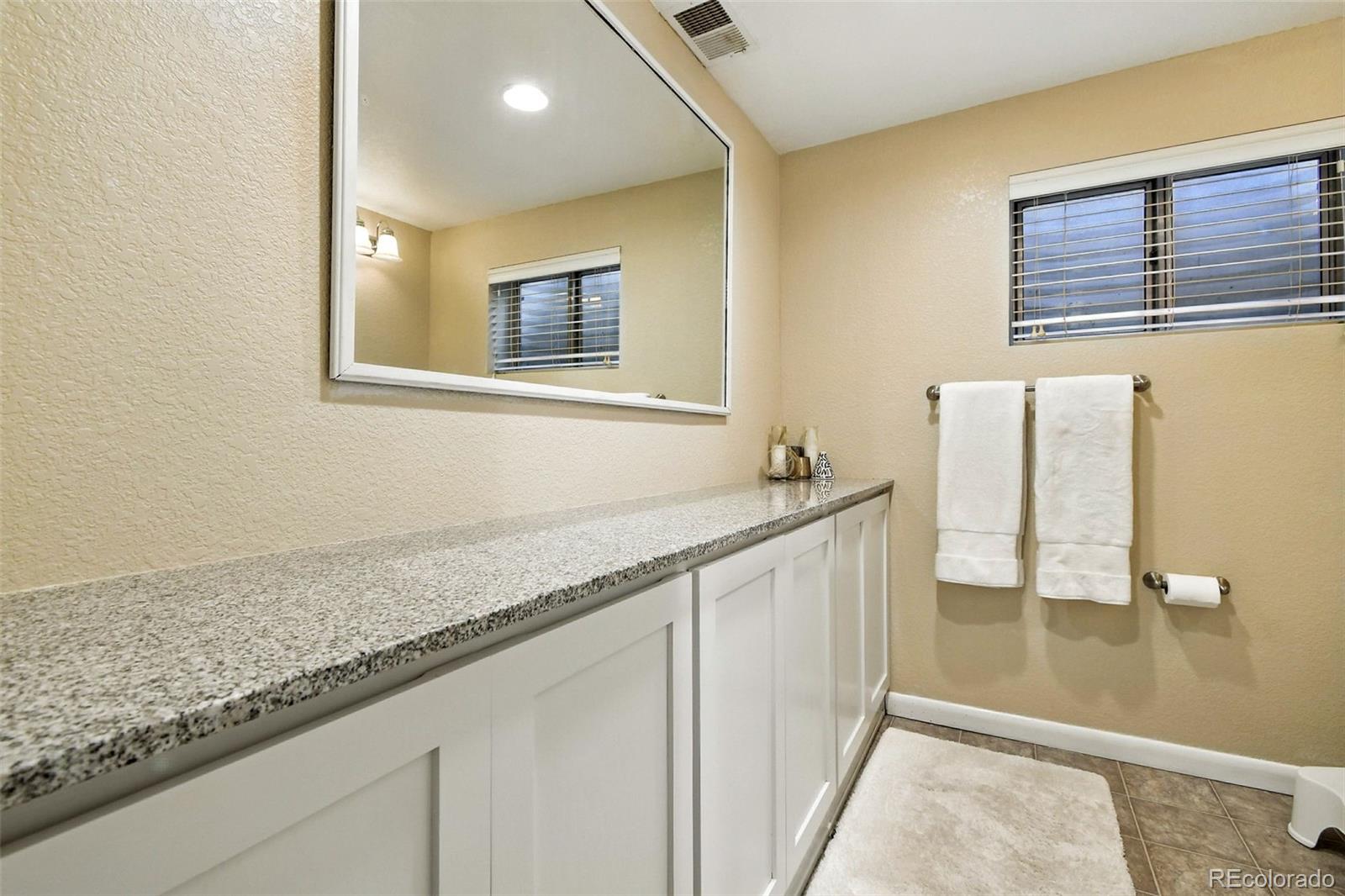 MLS Image #35 for 923 s beech street,lakewood, Colorado