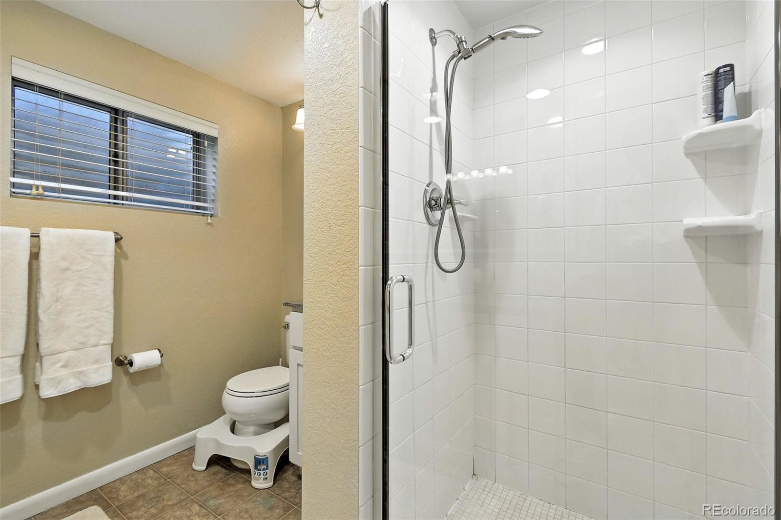 MLS Image #36 for 923 s beech street,lakewood, Colorado
