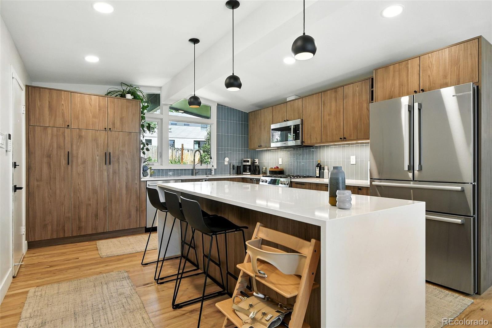 MLS Image #9 for 923 s beech street,lakewood, Colorado